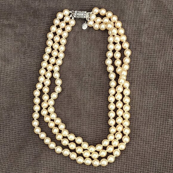 Franklin Mint Jackie Kennedy Triple Strand Pearl Necklace With CZ Clasp - Picture 3 of 16